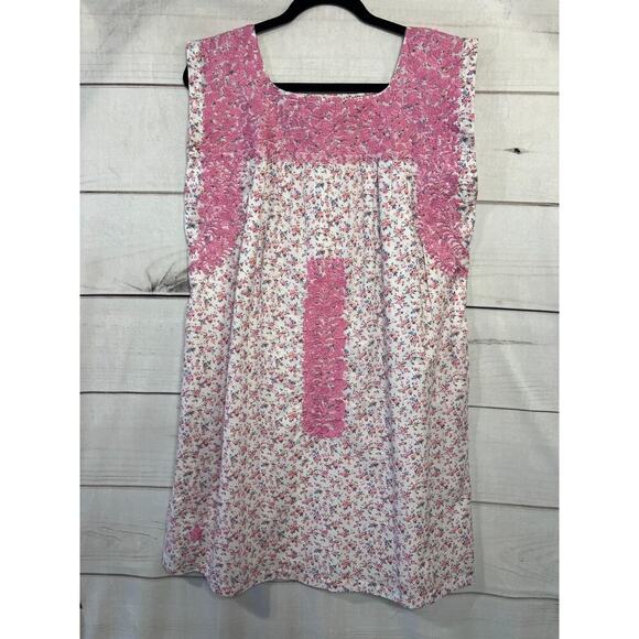 J. Marie Dress Size MED White Pink With Flowers Flirty FUN Spring Summer - Picture 1 of 5